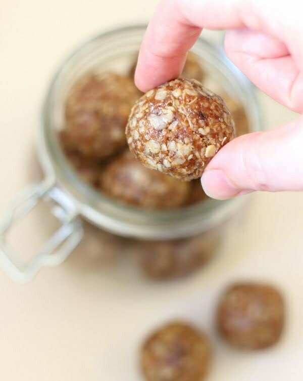 Apricot & Almond No-Bake Energy Bites Recipe - Naturally sweetened, and made in minutes for a fruity, filling, healthy snack!