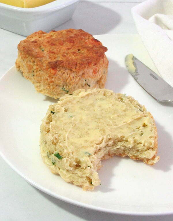 Cheese and Chive Scones Recipe - Light and flaky cheddar cheese scones, best served warm! | sliceofkitchenlife.com