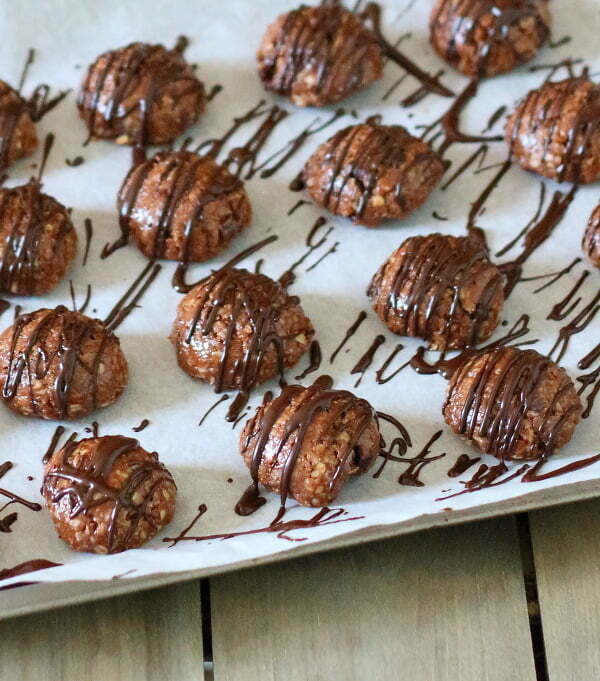 Dark Chocolate and Cherry Energy Bites Recipe - no bake, and only seven ingredients, they are deliciously chewy, sticky and sweet!