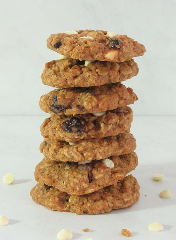 Cranberry & White Chocolate Oatmeal Cookies - Soft baked cookies, no mixer required!