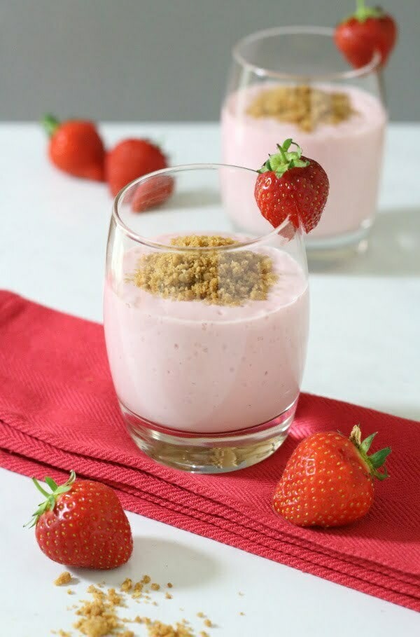 Strawberry Cheesecake 'Shake Recipe - All the flavours of a slice of cheesecake, in a healthy 'shake!