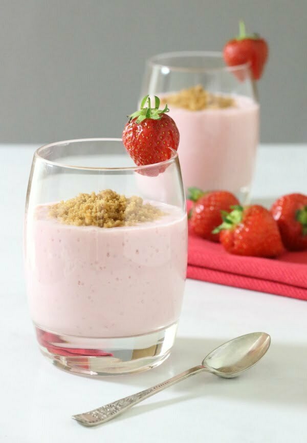 Strawberry Cheesecake 'Shake Recipe - All the flavours of a slice of cheesecake, in a healthy 'shake!